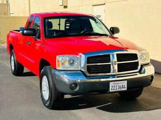 Used 2005 Dodge Dakota SLT image 1