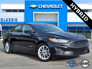 Used 2019 Ford Fusion SE image 1