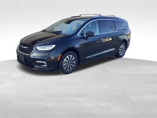 Used 2021 Chrysler Pacifica Touring-L image 1