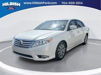 Used 2011 Toyota Avalon Limited image 1