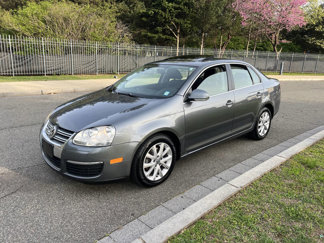 Used 2010 Volkswagen Jetta SE image 1