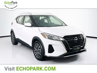 Used 2024 Nissan Kicks SV image 1