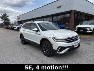 Used 2023 Volkswagen Tiguan SE image 1