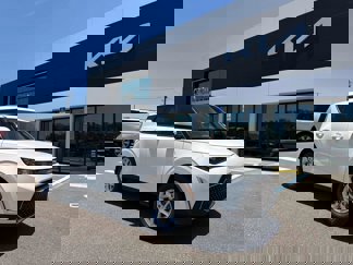 New 2025 Kia Soul LX w/ LX Technology Package image 1