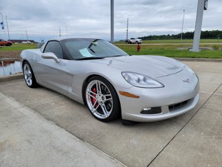 Used 2007 Chevrolet Corvette Coupe w/ Performance Package image 1