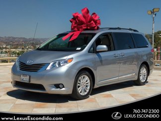 Used 2012 Toyota Sienna XLE image 1
