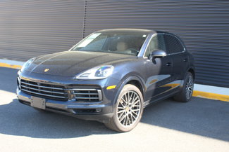 Used 2023 Porsche Cayenne w/ Premium Package image 1
