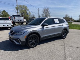 Used 2024 Volkswagen Tiguan SE image 1