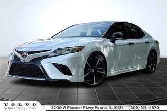 Used 2018 Toyota Camry XSE image 1