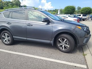 Used 2018 Toyota RAV4 XLE image 1