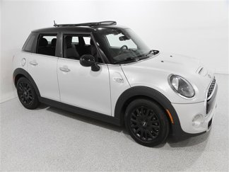 Used 2019 MINI Cooper S w/ Signature Upholstery Package image 1