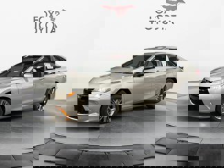 Used 2016 Toyota Camry SE image 1