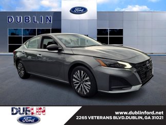 Used 2024 Nissan Altima 2.5 SV image 1