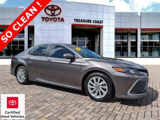 Certified 2022 Toyota Camry LE image 1