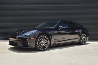Used 2025 Porsche Panamera 4 image 1