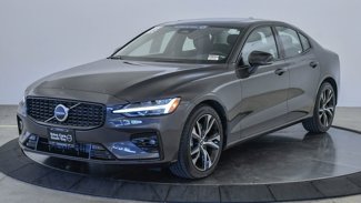 Certified 2025 Volvo S60 B5 Core image 1