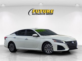Used 2023 Nissan Altima 2.5 SV w/ SV Premium Package video 1