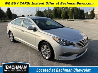Used 2015 Hyundai Sonata SE image 1