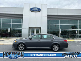 Used 2011 Toyota Avalon Limited image 1