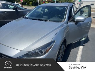 Used 2018 MAZDA MAZDA3 Touring image 1