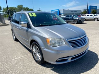 Used 2013 Chrysler Town & Country Touring-L w/ Driver Convenience Group image 1