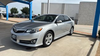 Used 2012 Toyota Camry SE image 1