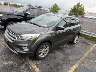 Used 2017 Ford Escape SE image 1