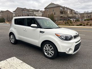 Used 2019 Kia Soul + image 1