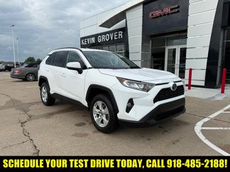 Used 2020 Toyota RAV4 XLE image 1