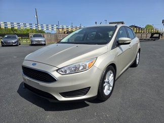 Used 2017 Ford Focus SE image 1