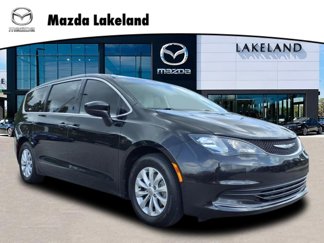 Used 2017 Chrysler Pacifica Touring w/ Tire & Wheel Group image 1