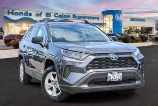 Used 2019 Toyota RAV4 LE image 1