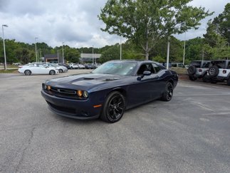 Used 2016 Dodge Challenger SXT image 1