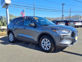 Used 2025 Ford Escape Active w/ Cold Weather Package image 1