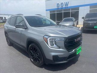 Used 2023 GMC Terrain SLE w/ Driver Convenience Package image 1