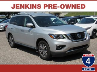 Used 2020 Nissan Pathfinder S image 1