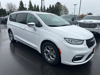 Used 2022 Chrysler Pacifica Limited image 1