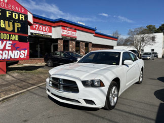 Used 2012 Dodge Charger SE image 1