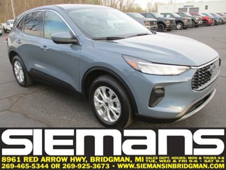 Certified 2023 Ford Escape Active w/ Tech Pack #2 image 1
