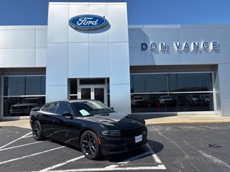 Used 2019 Dodge Charger SXT image 1