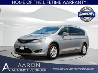 Used 2020 Chrysler Pacifica Touring-L image 1