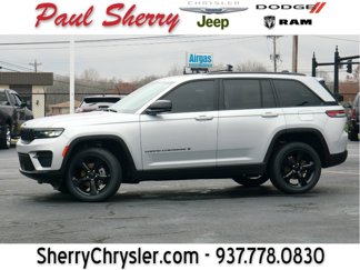Used 2022 Jeep Grand Cherokee Altitude image 1