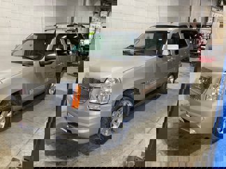 Used 2013 GMC Yukon SLT w/ SLT-2 Equipment Package image 1