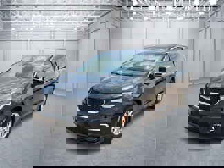 Used 2023 Chrysler Pacifica Touring-L image 1