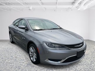 Used 2016 Chrysler 200 Limited image 1