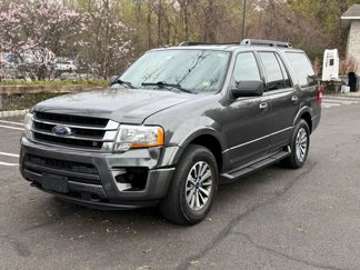 Used 2017 Ford Expedition XLT image 1