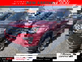 Used 2018 Ford Explorer XLT w/ Equipment Group 202A image 1