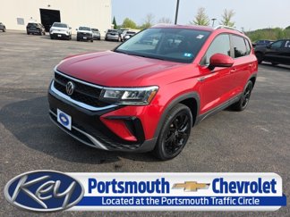 Used 2022 Volkswagen Taos SE w/ Panoramic Sunroof Package image 1