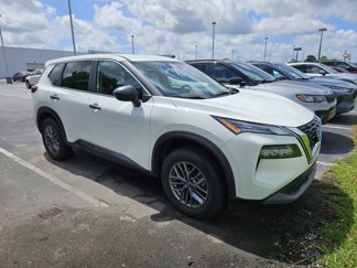 Used 2023 Nissan Rogue S image 1