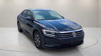 Used 2019 Volkswagen Jetta SEL image 1